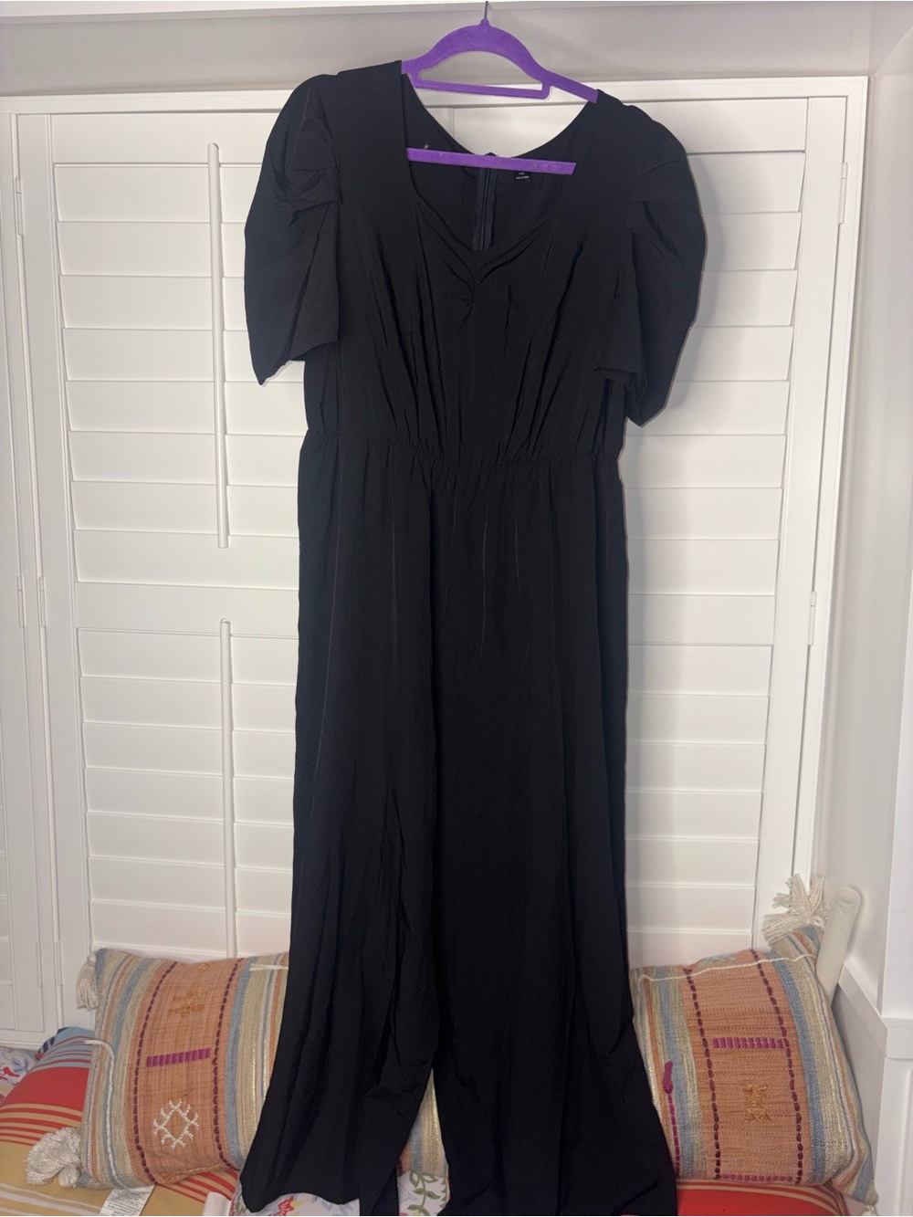 SHEIN Black V-Neck Puff Sleeve Wide-Leg Jumpsuit
